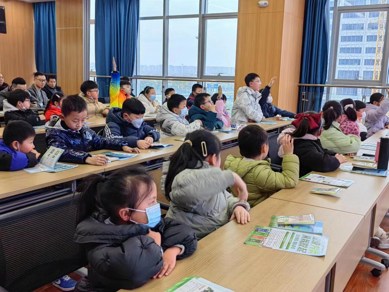 華展貓先生，校園垃圾分類活動，智能垃圾分類