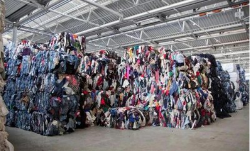 貓先生智能廢品回收箱，再生資源收集柜，小區(qū)垃圾回收站生產(chǎn)廠家